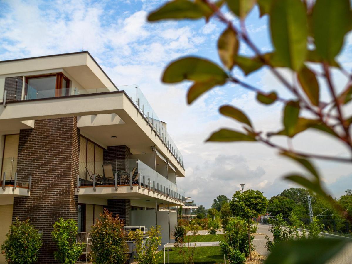 Panorama Superior Apartments - Pool, Garden, Parking Balatonalmádi Exterior photo