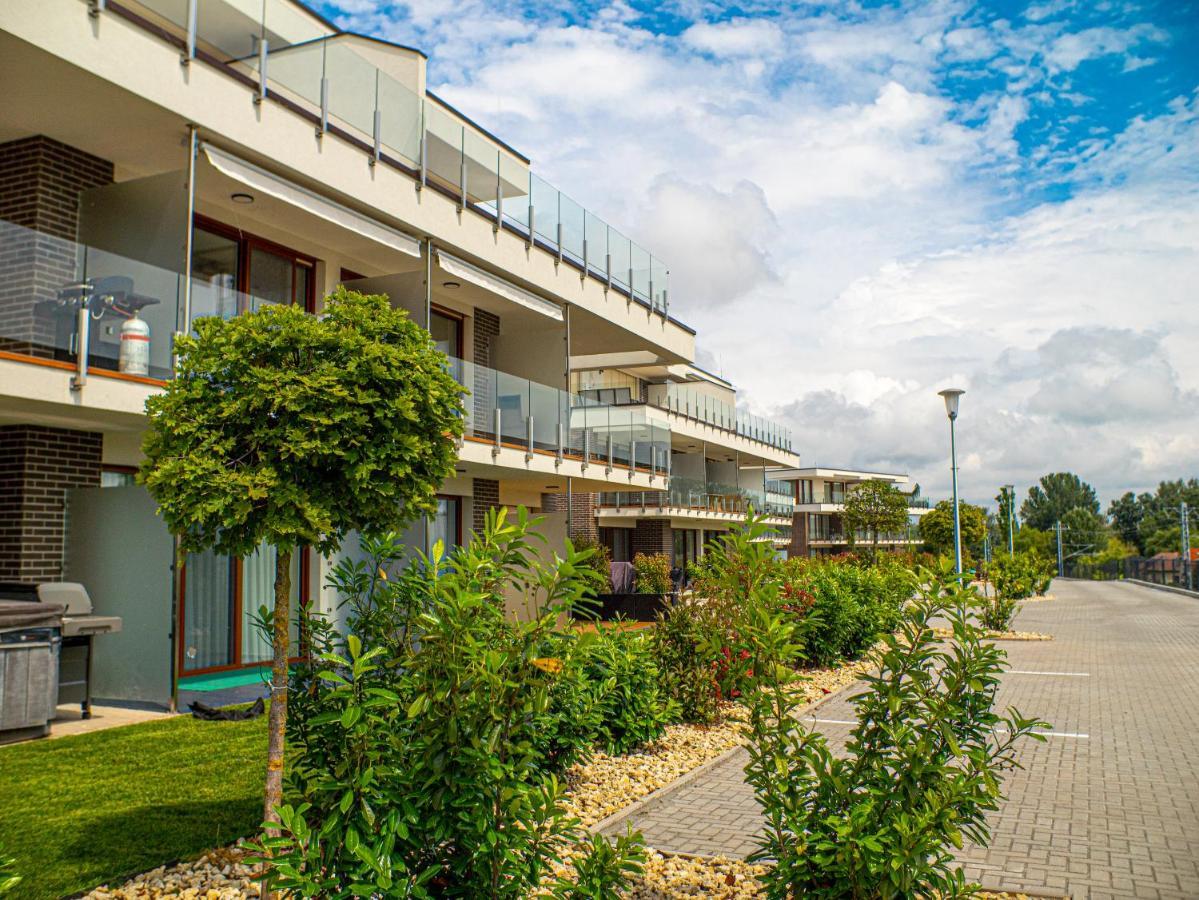 Panorama Superior Apartments - Pool, Garden, Parking Balatonalmádi Exterior photo