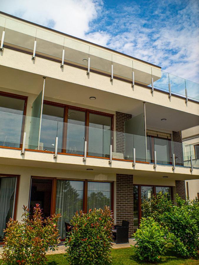 Panorama Superior Apartments - Pool, Garden, Parking Balatonalmádi Exterior photo