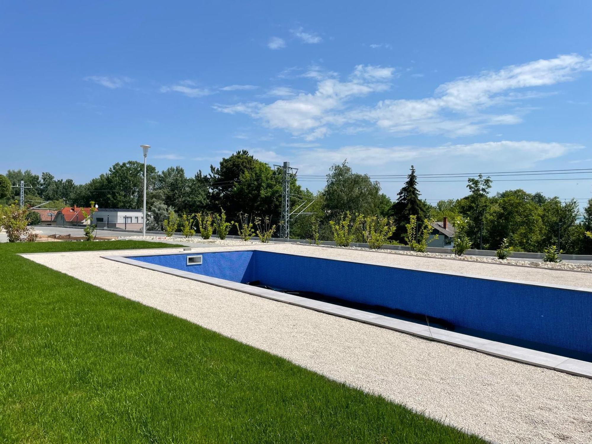 Panorama Superior Apartments - Pool, Garden, Parking Balatonalmádi Exterior photo