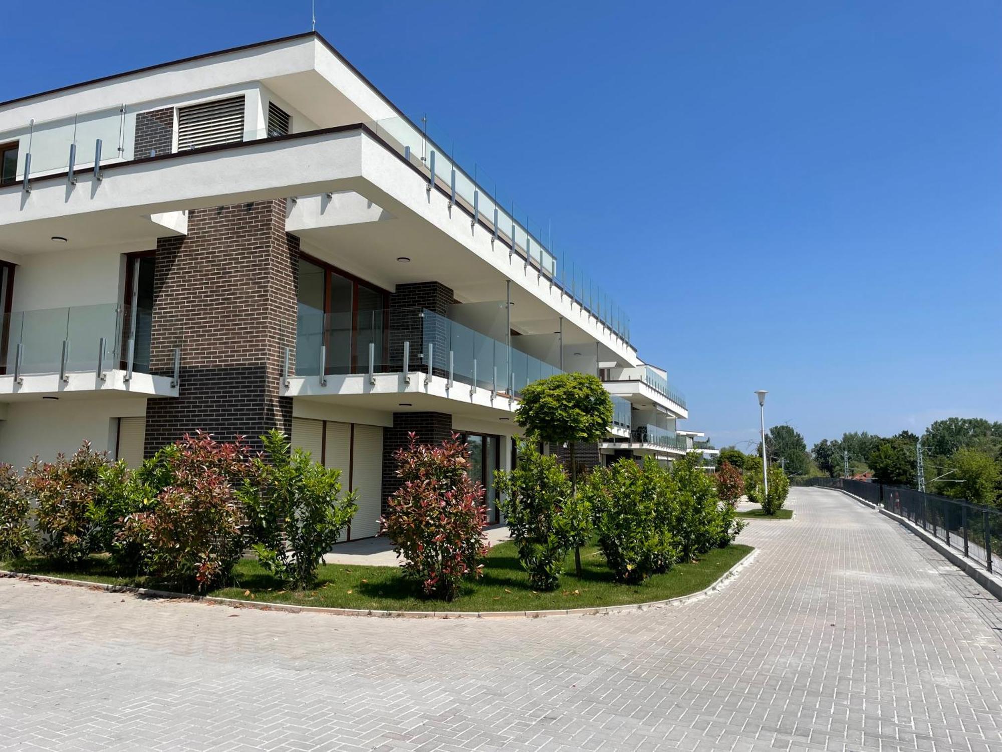 Panorama Superior Apartments - Pool, Garden, Parking Balatonalmádi Exterior photo