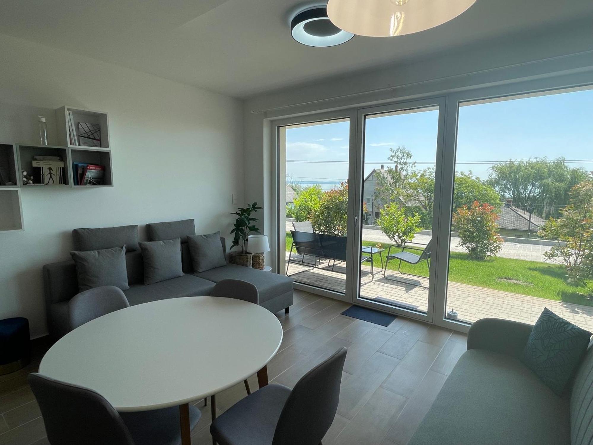 Panorama Superior Apartments - Pool, Garden, Parking Balatonalmádi Exterior photo